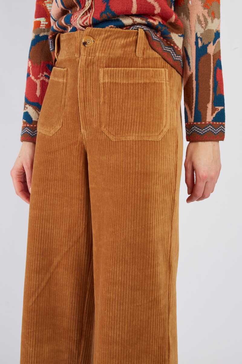 PANTALÓN RECTO DE PANA FLAMANT COLOR CAMEL 3